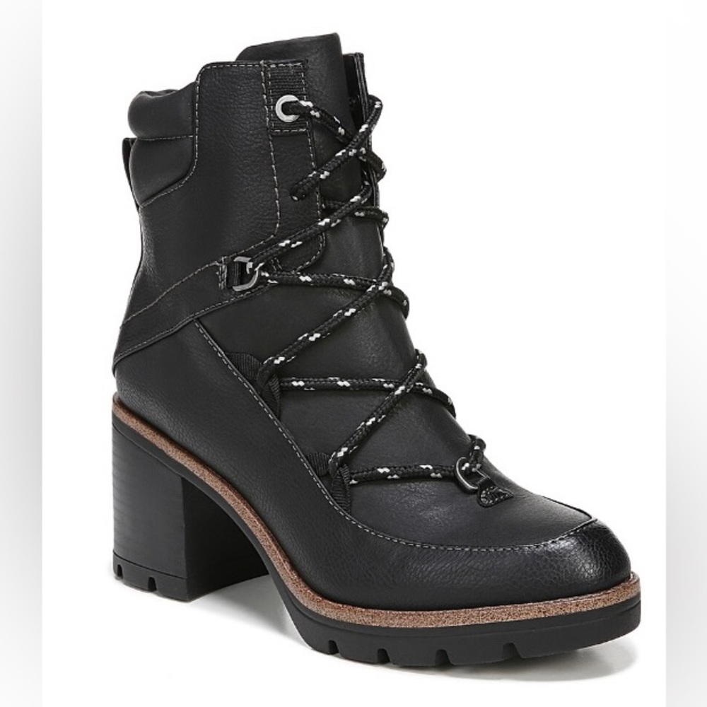 Naturalizer Madie Boots new with box